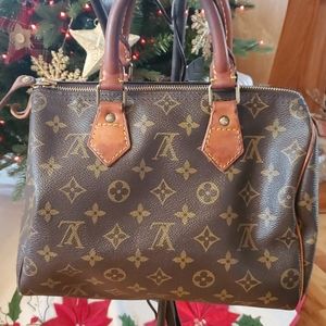Authentic Louis Vuitton Speedy 25